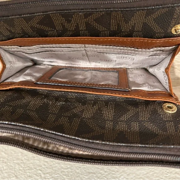 Michael Kors Signature Brown Logo Bag - Picture 8 of 13